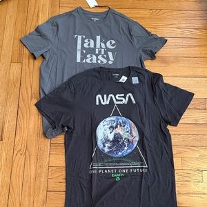 2 NWT mens large graphic t shirts lot